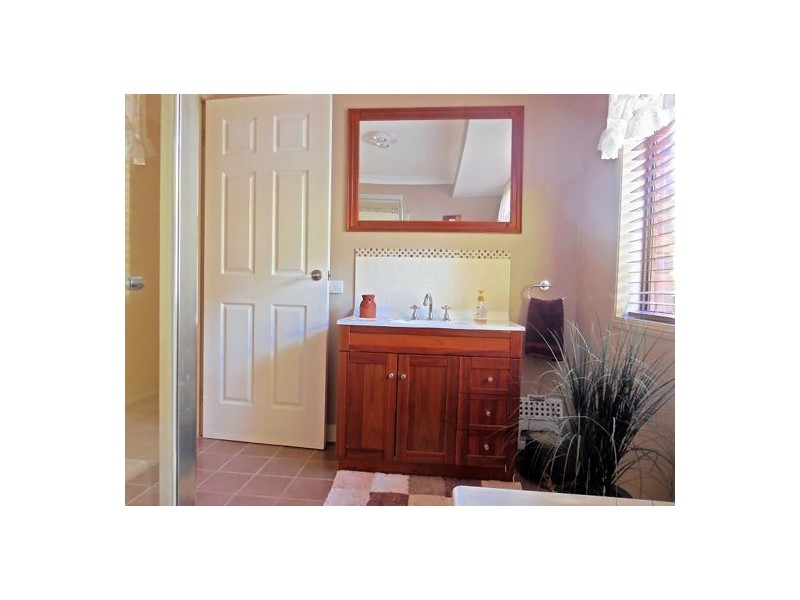 10 Sherwood St, Morayfield QLD 4506