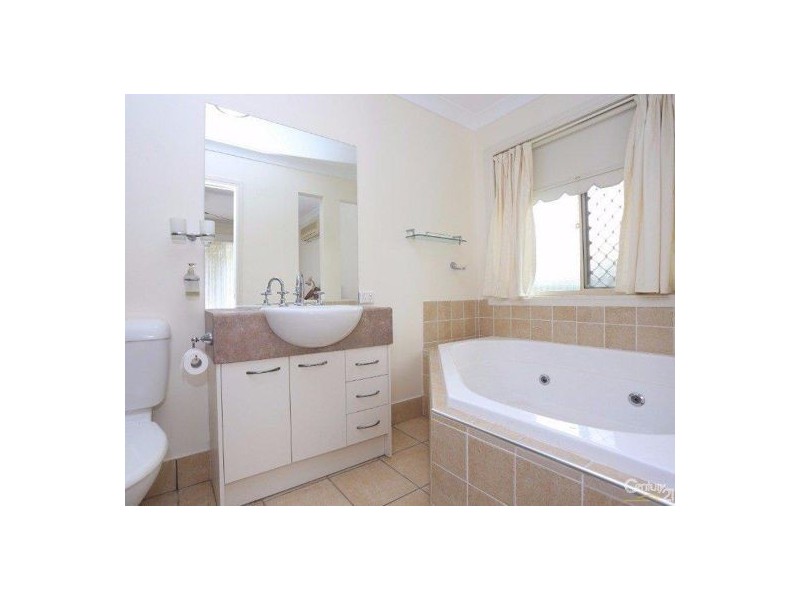 Sandstone Point QLD 4511