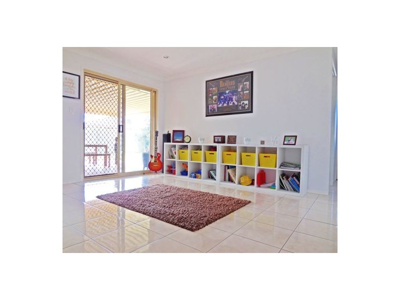24 Olympic Crt, Upper Caboolture QLD 4510