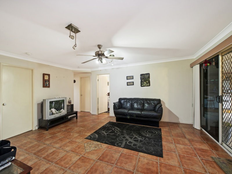 27 Abbey Road, Caboolture QLD 4510