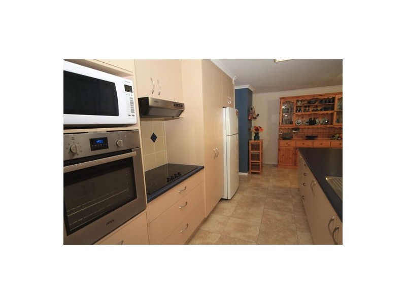 498 Oakey Flat Road, Morayfield QLD 4506