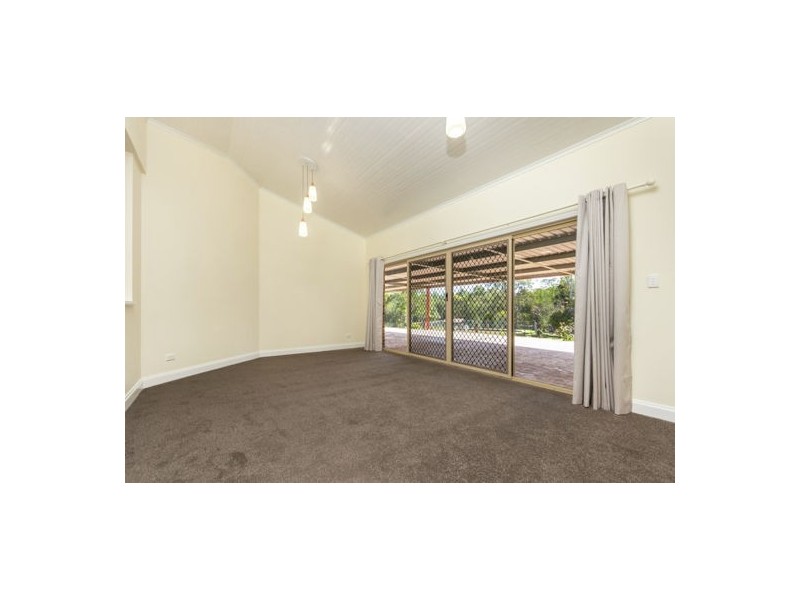 105 Morris Road, Elimbah QLD 4516