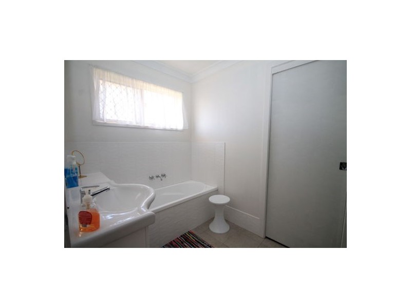 8 Arcadia Street, Upper Caboolture QLD 4510