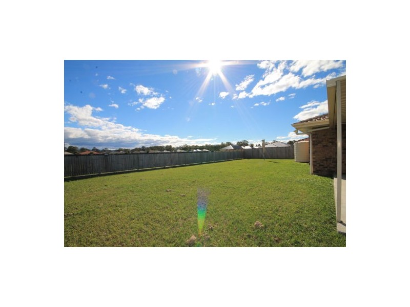 8 Arcadia Street, Upper Caboolture QLD 4510