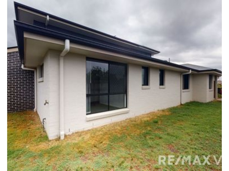 26A Pinegrove Street, Morayfield QLD 4506