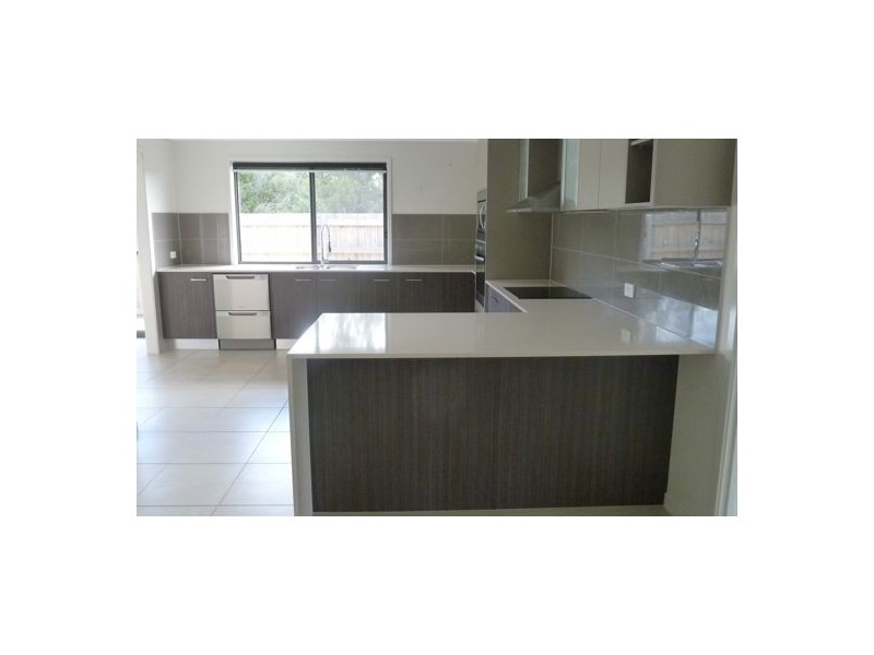 24 Coffey Court, Beachmere QLD 4510