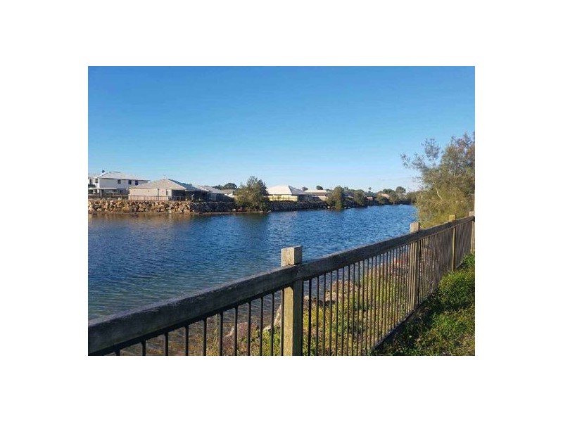 24 Coffey Court, Beachmere QLD 4510