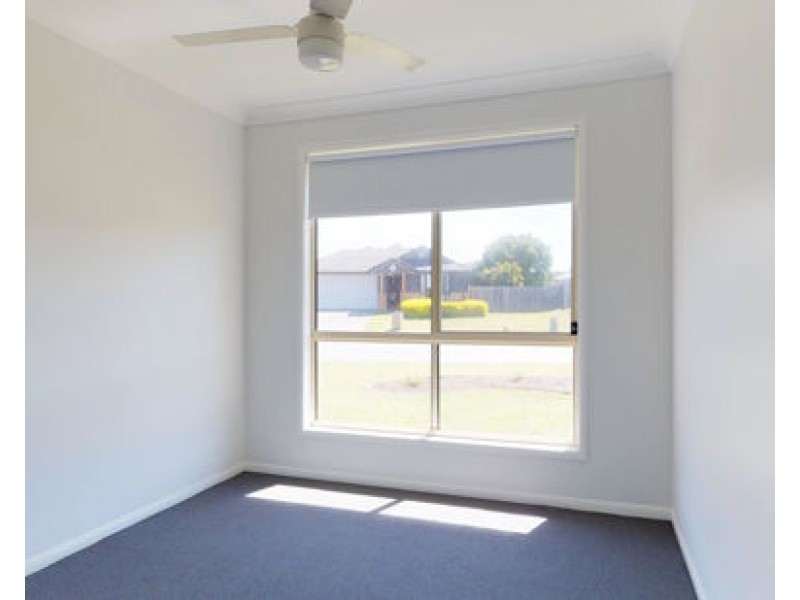4 Silkwood Road, Morayfield QLD 4506