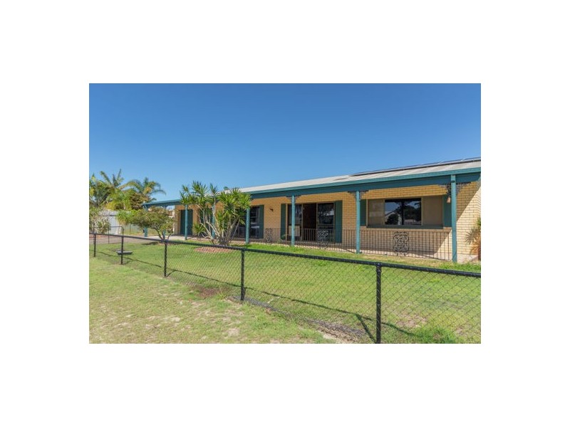 6-8 Bryant Street, Beachmere QLD 4510