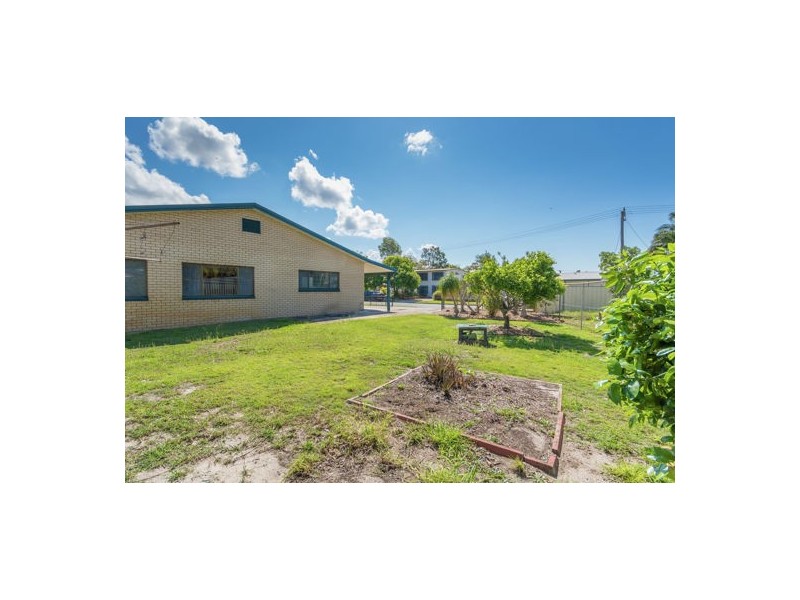 6-8 Bryant Street, Beachmere QLD 4510