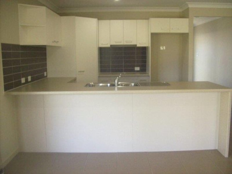 15 Lawrie Court, Caboolture QLD 4510