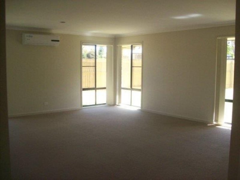 15 Lawrie Court, Caboolture QLD 4510