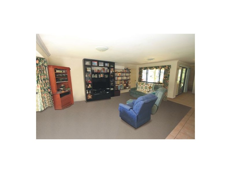 35 Kelmor Court, Elimbah QLD 4516
