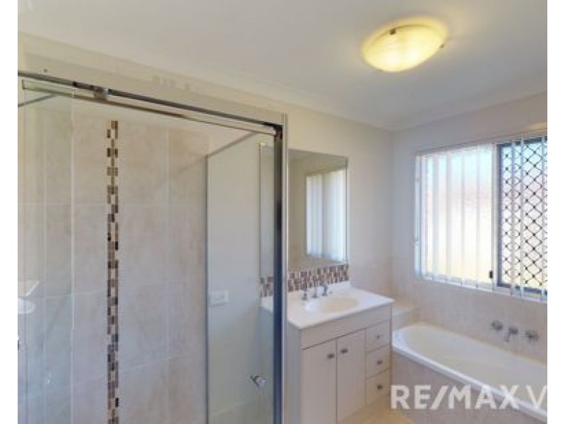 1 Hackett Court, Caboolture South QLD 4510