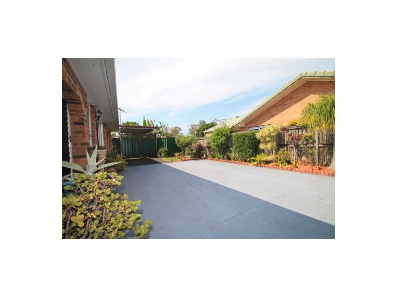 2/4 Lyndal Court, Morayfield QLD 4506
