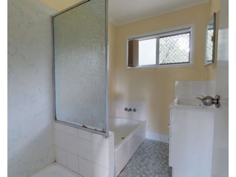 112-114 Caboolture River Road, Morayfield QLD 4506