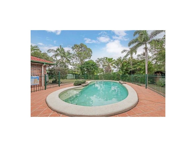 7 Riverside Cct, Bellmere QLD 4510