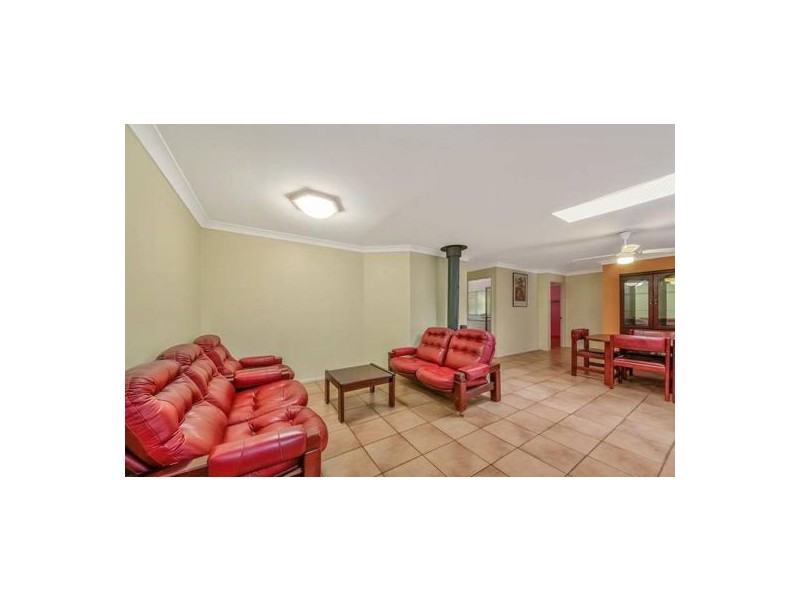 7 Riverside Cct, Bellmere QLD 4510