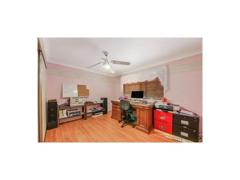7 Riverside Cct, Bellmere QLD 4510