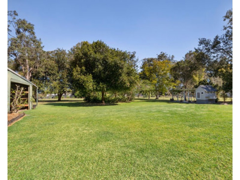 21-23 Bade Crescent, Elimbah QLD 4516