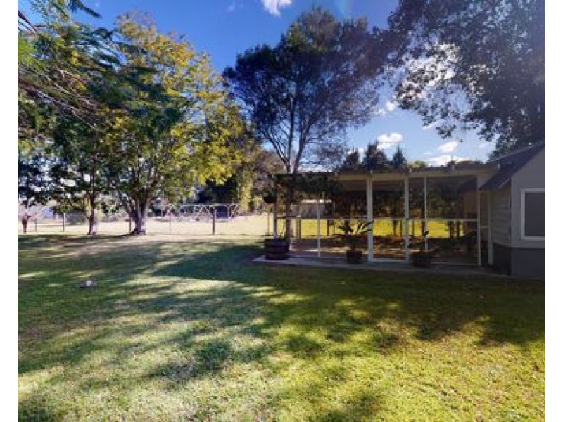 21-23 Bade Crescent, Elimbah QLD 4516