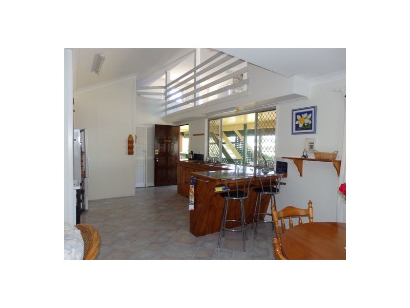 98 Biggs Avenue, Beachmere QLD 4510