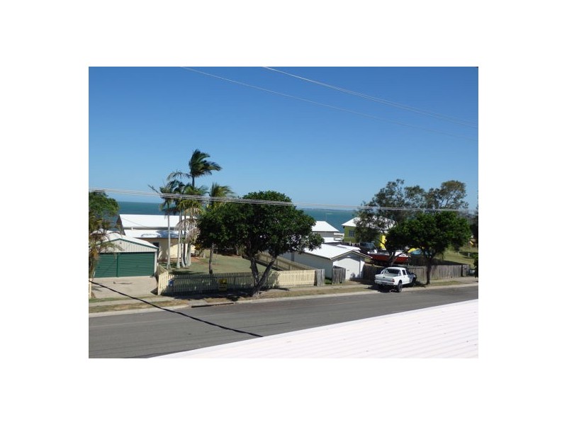 98 Biggs Avenue, Beachmere QLD 4510