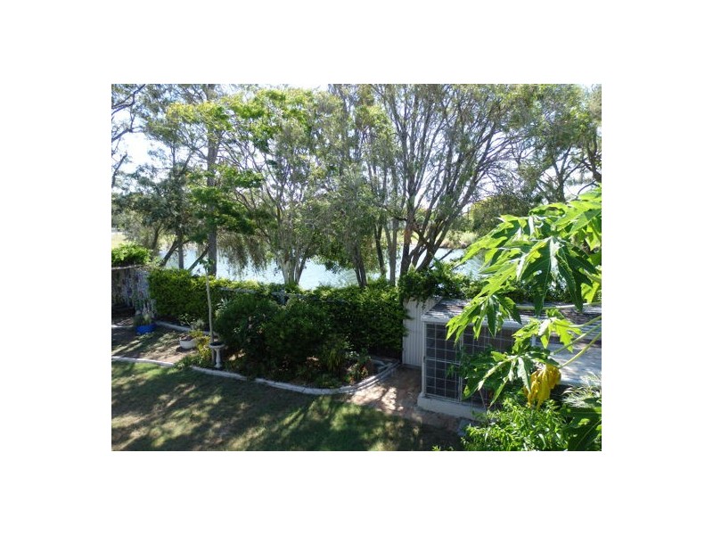 98 Biggs Avenue, Beachmere QLD 4510