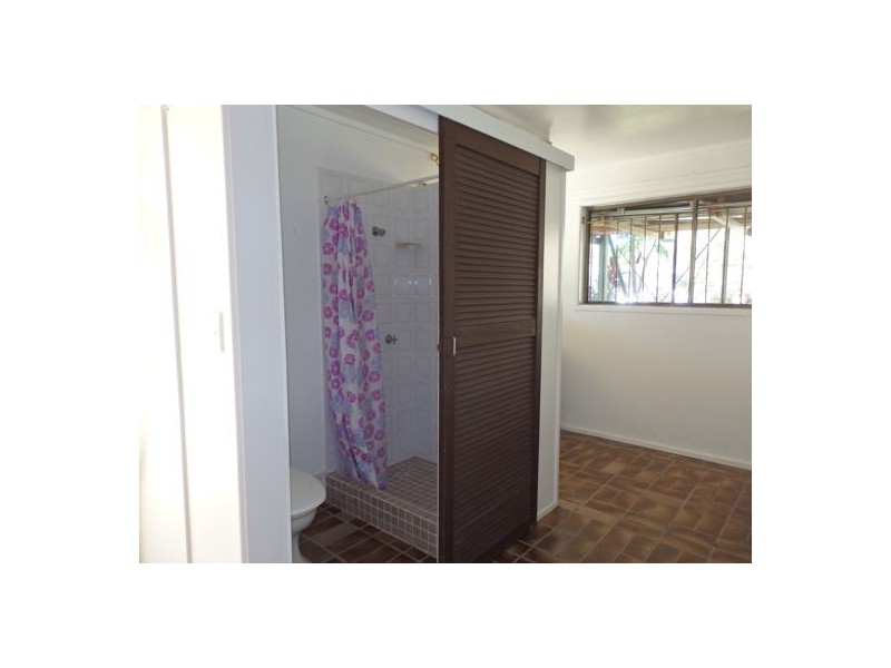 98 Biggs Avenue, Beachmere QLD 4510