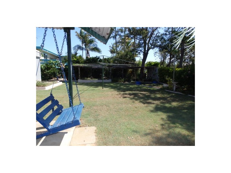 98 Biggs Avenue, Beachmere QLD 4510