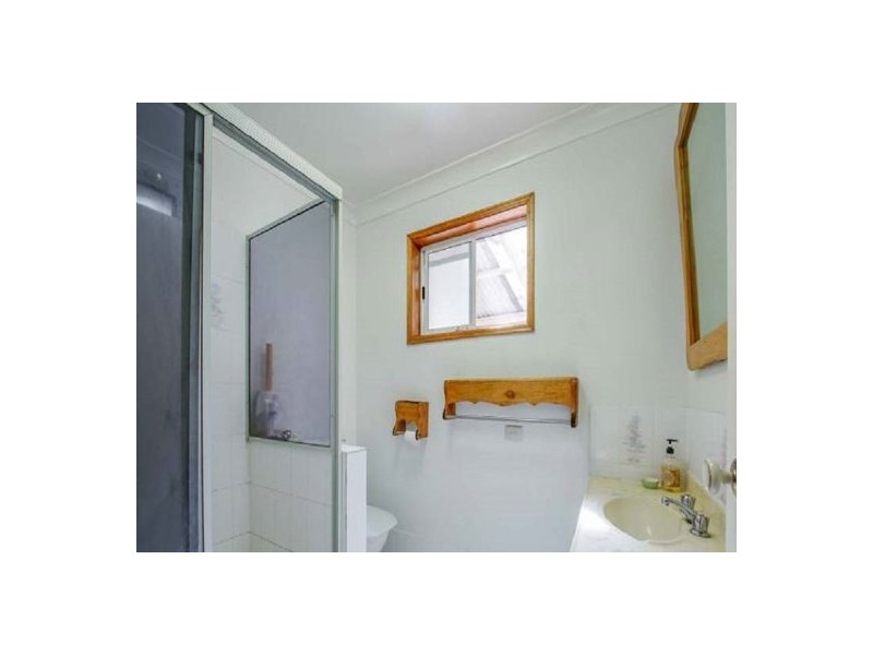 108 Wallace Road, Beachmere QLD 4510
