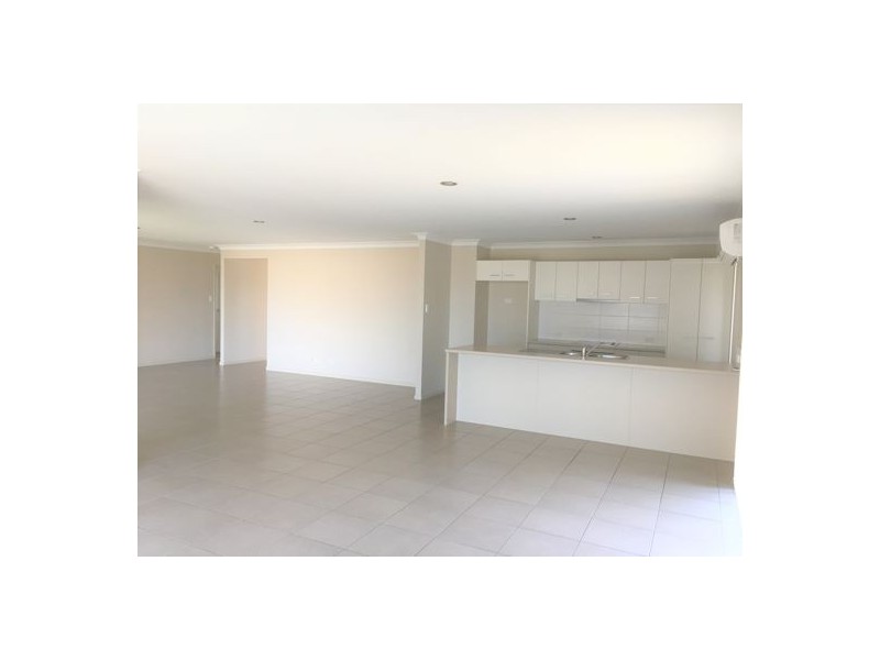 118 Graham Road, Morayfield QLD 4506