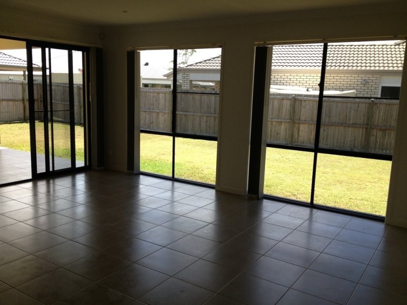 5 King John Drive, Caboolture QLD 4510