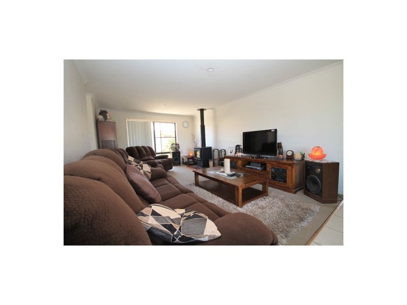 2 Redwood Street, Morayfield QLD 4506