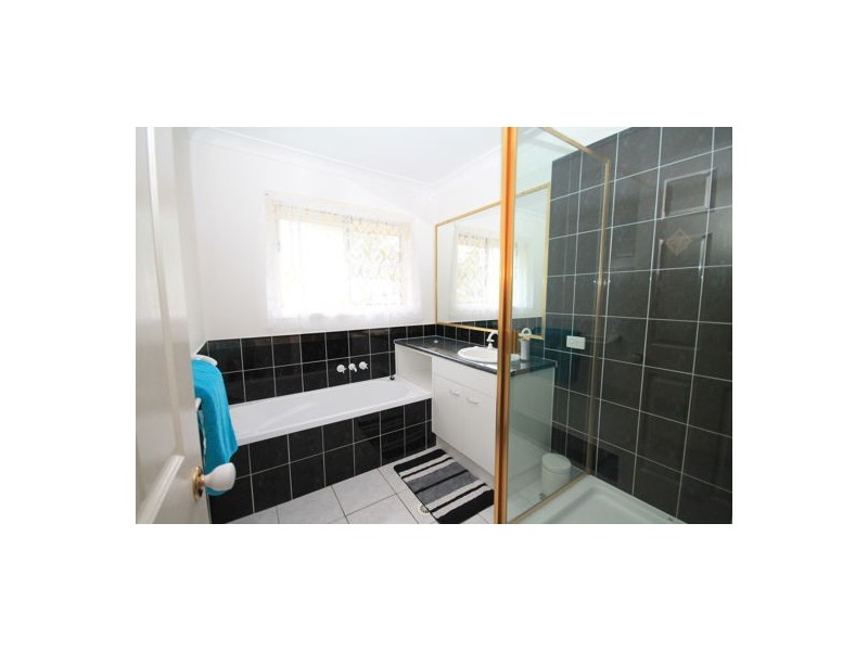 5 Carlton Court, Upper Caboolture QLD 4510