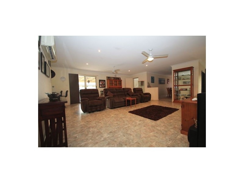 5 Carlton Court, Upper Caboolture QLD 4510