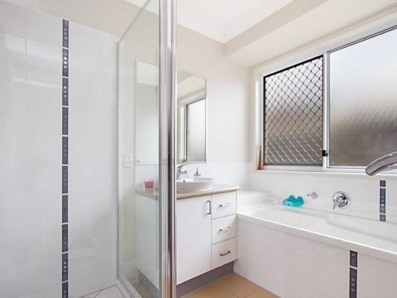 13 Barron Street, Morayfield QLD 4506