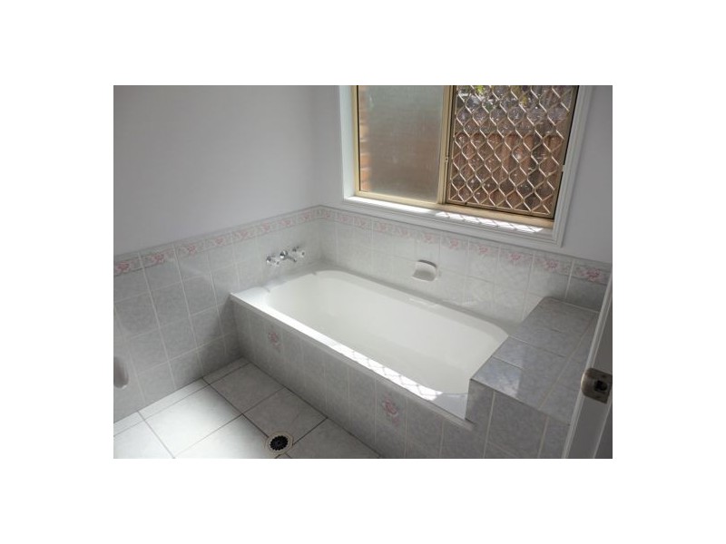 2 Bellbird Court, Bellmere QLD 4510