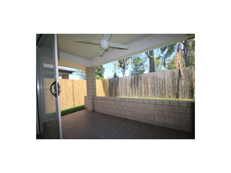 2 / 1 Adele Close, Morayfield QLD 4506