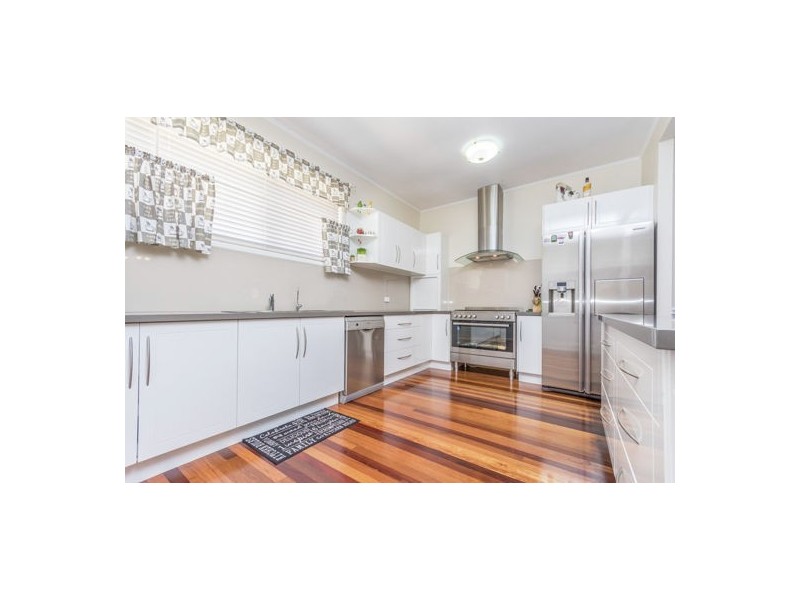 34 Lesley Ave, Caboolture QLD 4510