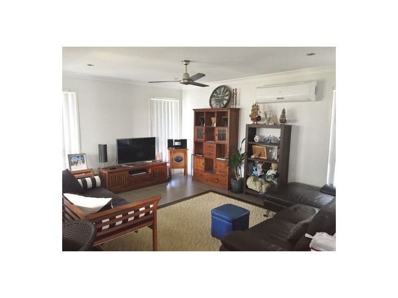 4 Hipwood St, Morayfield QLD 4506