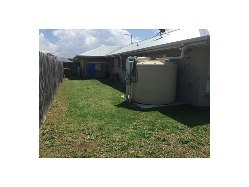 4 Hipwood St, Morayfield QLD 4506