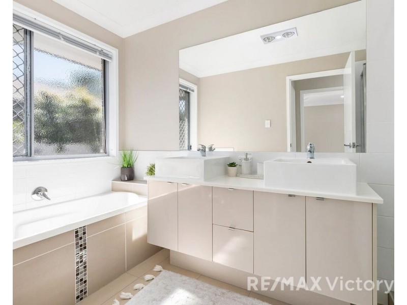 34 Hipwood Street, Morayfield QLD 4506