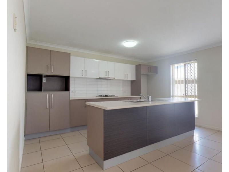 16 Keeley St, Morayfield QLD 4506