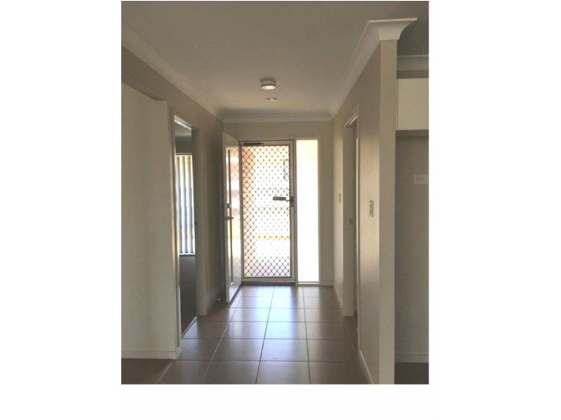 12 Bangalow Street, Morayfield QLD 4506