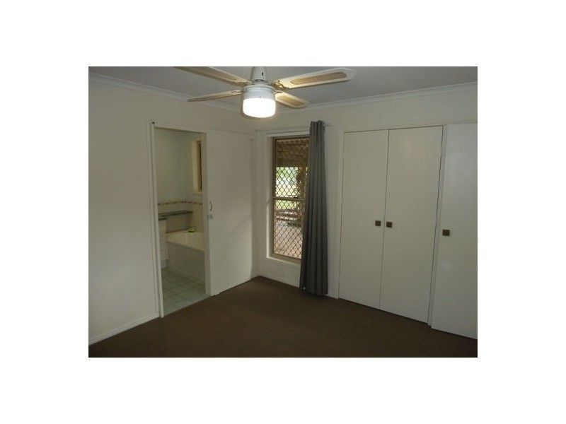 17 Crestwood Avenue, Morayfield QLD 4506