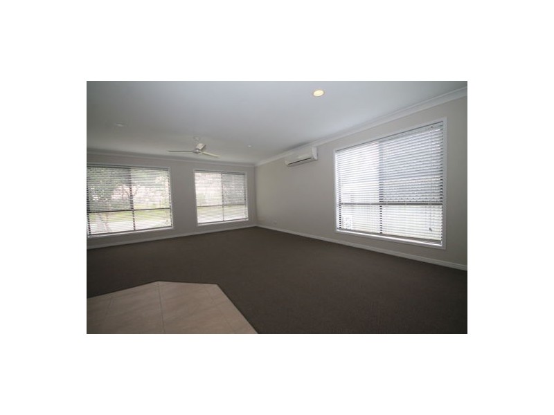 74 Coach Road West, Morayfield QLD 4506