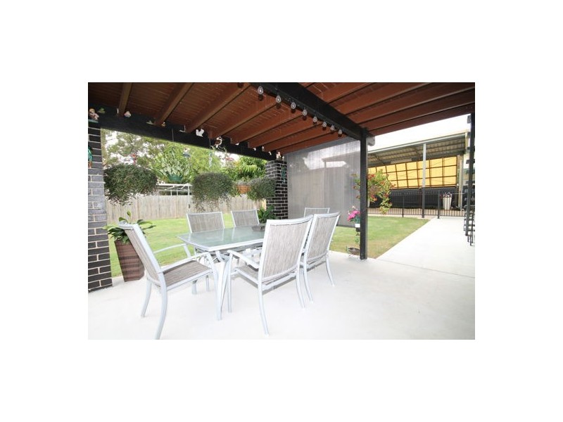 4 Sherwood Street, Morayfield QLD 4506