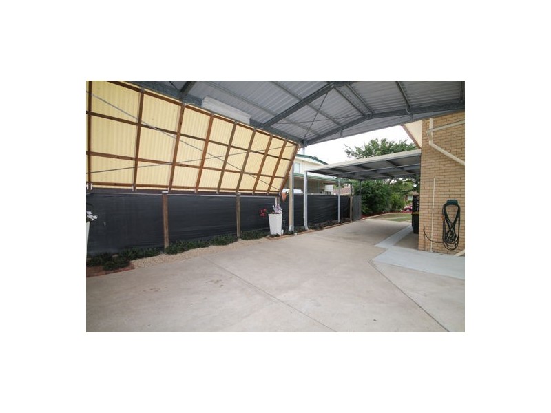 4 Sherwood Street, Morayfield QLD 4506