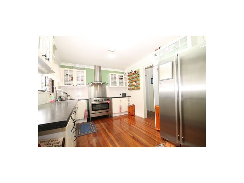 4 Sherwood Street, Morayfield QLD 4506